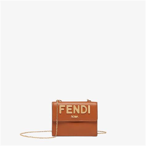 fendi 夾袋|皮夾 .